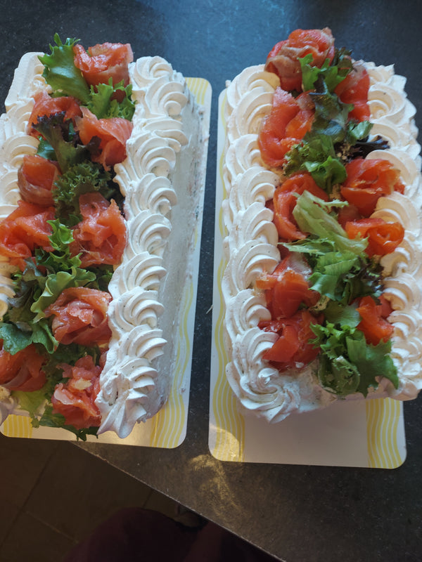 Lohi voileipäkakku